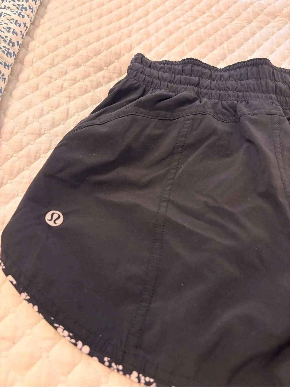 Lululemon Choose A Side 3" reversible shorts - Picture 4 of 5